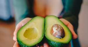 Is Unpopular Avocado 'Water Cost' Devastating?